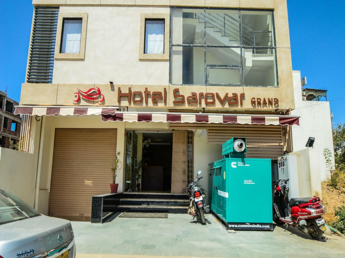 Capital O 35703 Hotel Sarovar Grand Udaipur Buitenkant foto